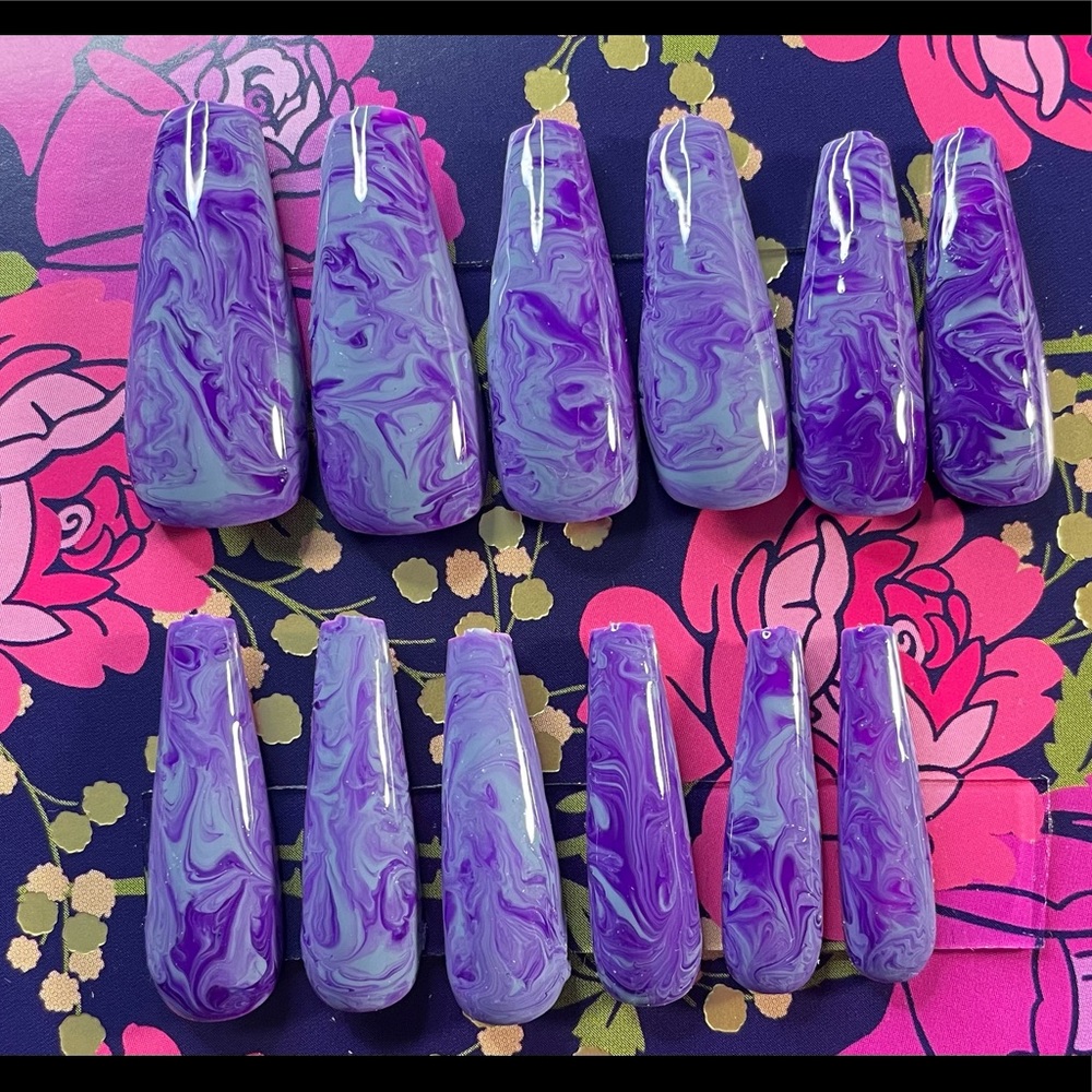 Custom press on nail kit
